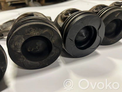 Piston with connecting rod