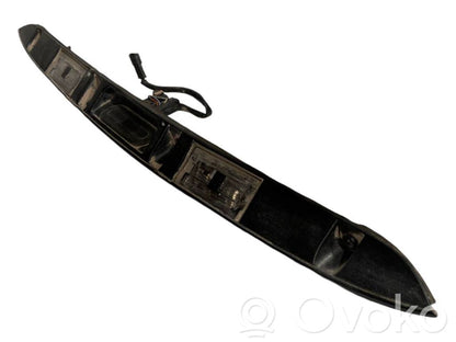 Bagāžnieka numura zīmes apgaismojuma līste