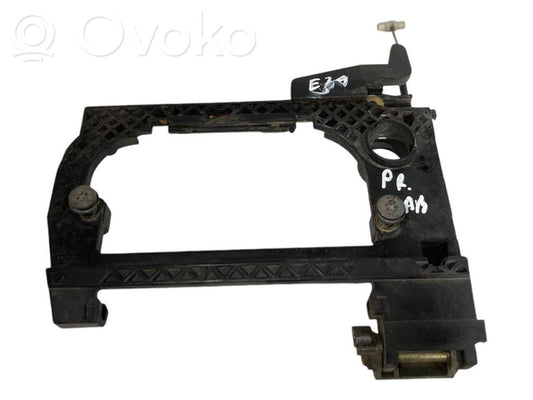 Holder/bracket for external opening handle at the front