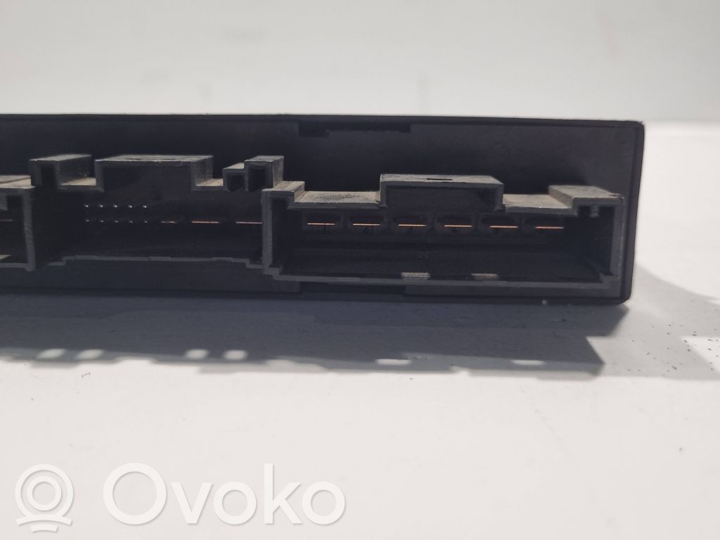 Gaisa kondicioniera / klimata kontroles / salona apsildes vadības bloks (salonā)