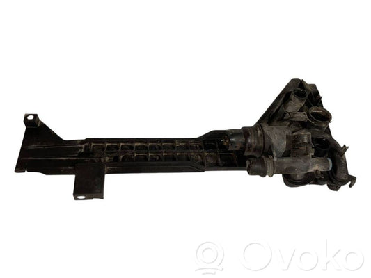 Держатель/кронштейн радиатора(ов)