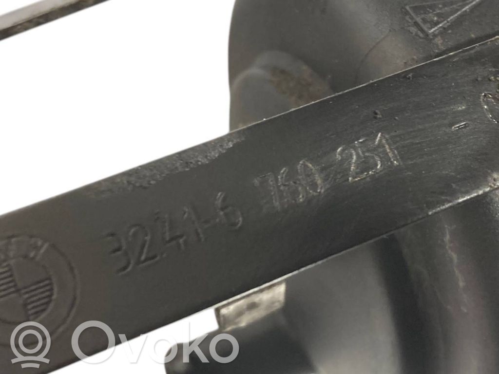 Stūres pastiprinātāja šķidruma tvertne