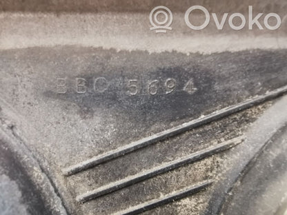 Priekšējā luktura dekoratīvā apdare