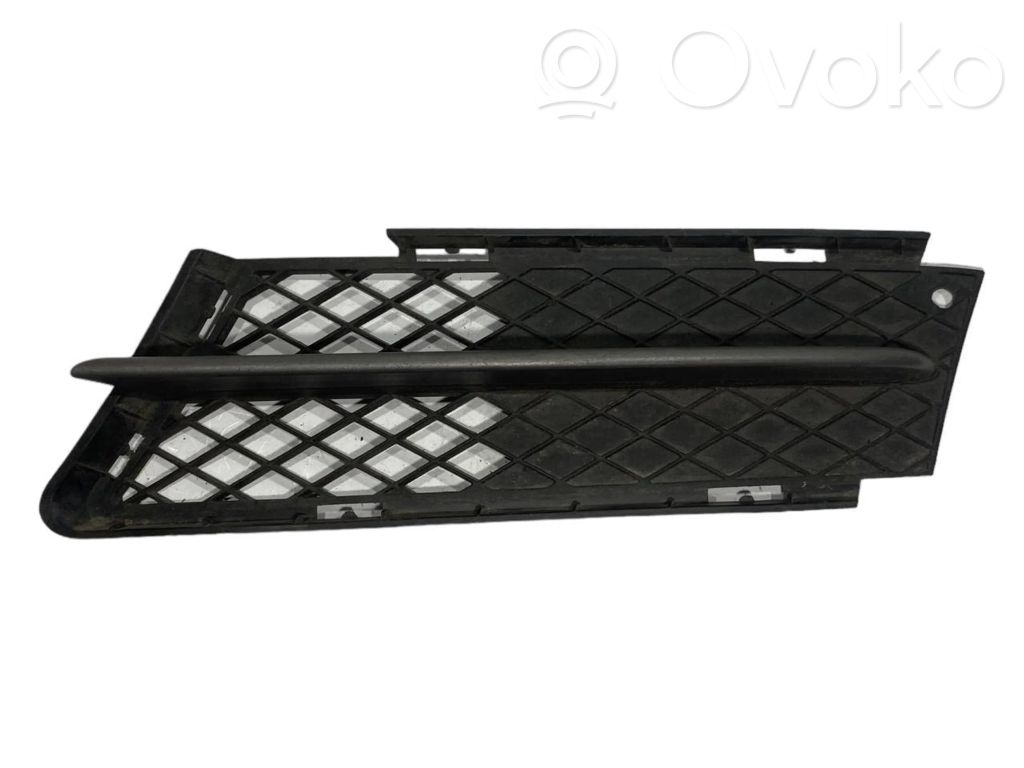 Lower grille (three-piece)