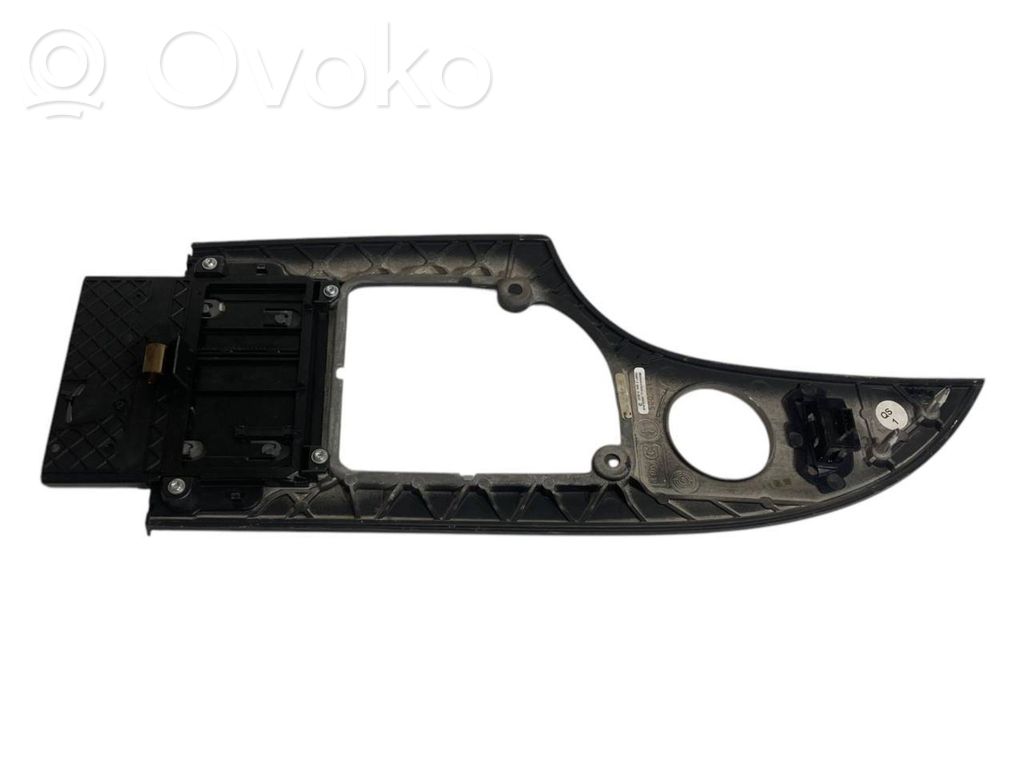 Отделка панели