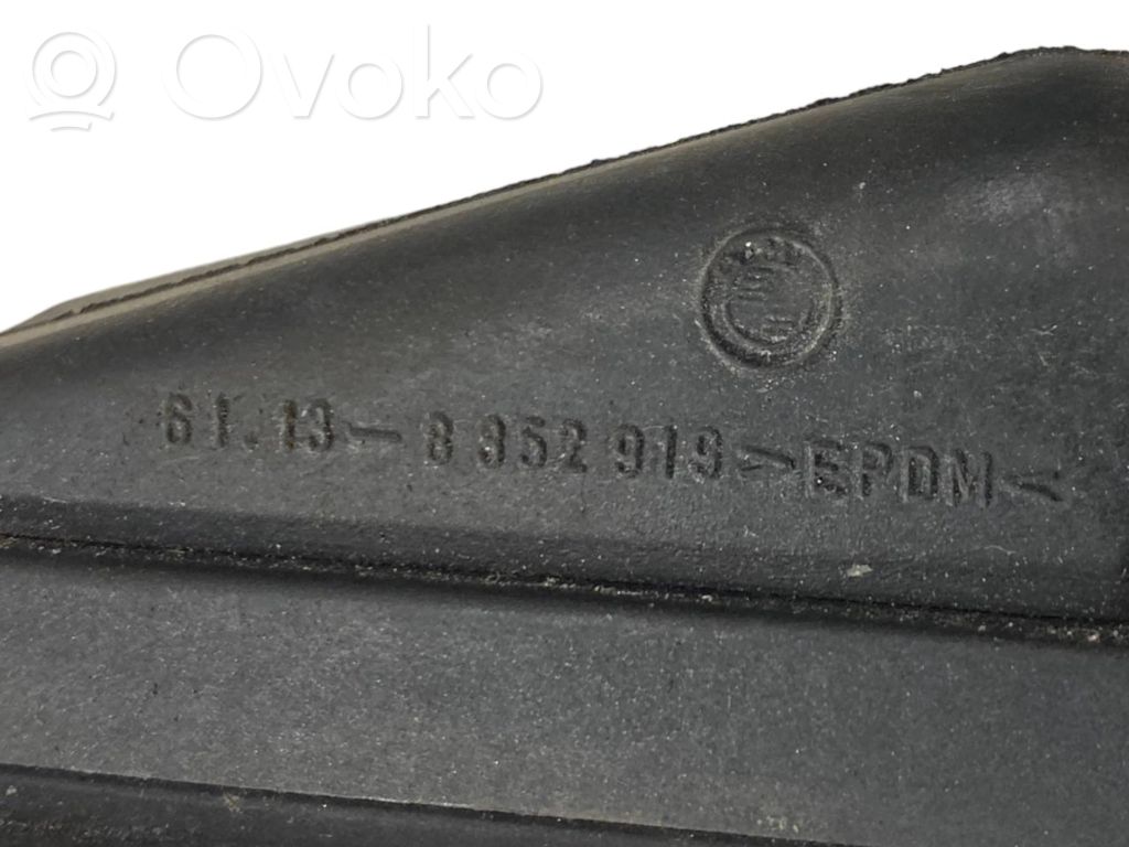 Aizmugurējo durvju vadu instalācija