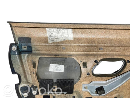 Priekšējo durvju apdare