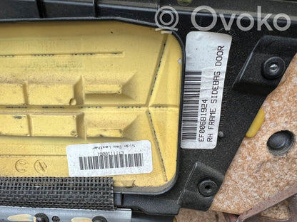 Priekšējo durvju apdare