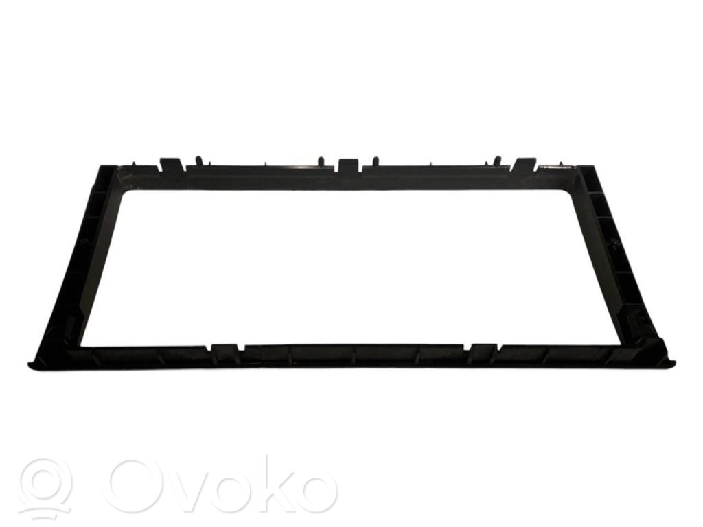 Radiouztvērēja / navigācija dekoratīvā apdare