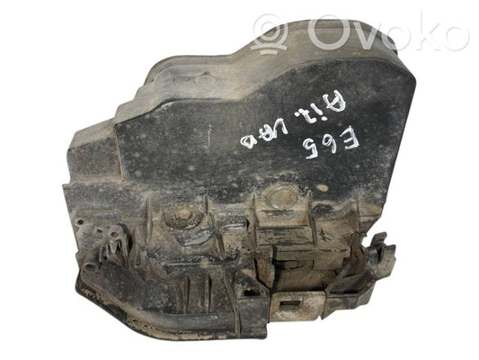 Aizmugurē slēdzene