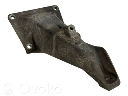 Кронштейн крепления двигателя