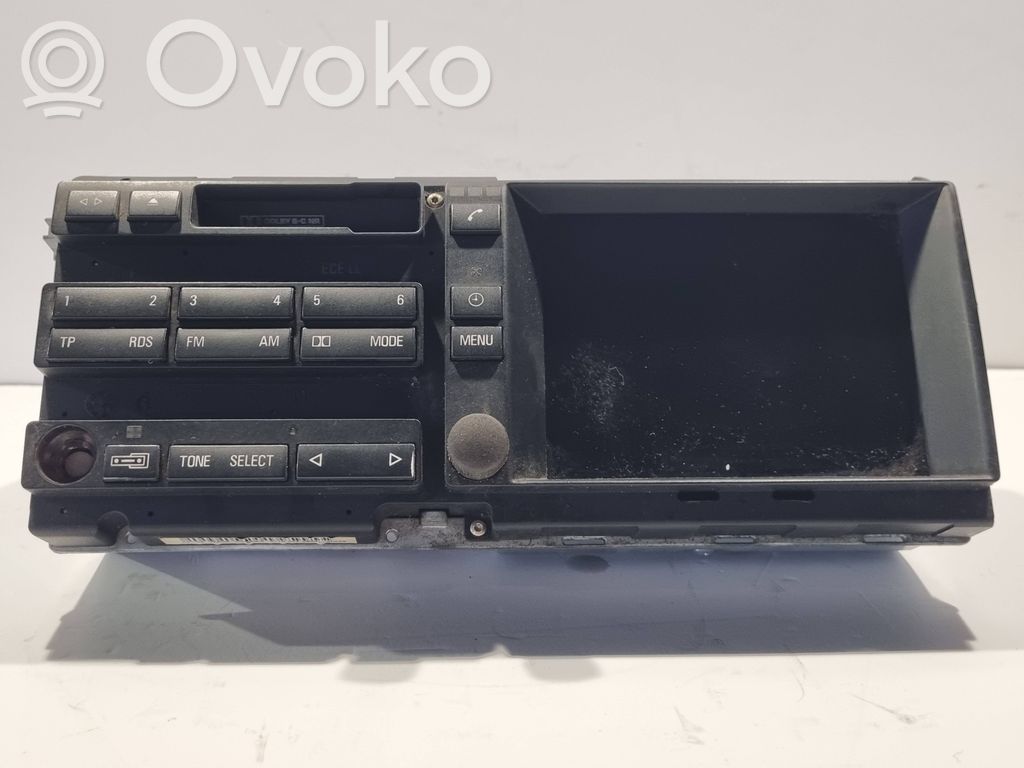 Radio / CD/DVD atskaņotājs / navigācija