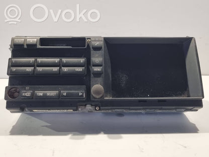 Radio / CD/DVD atskaņotājs / navigācija