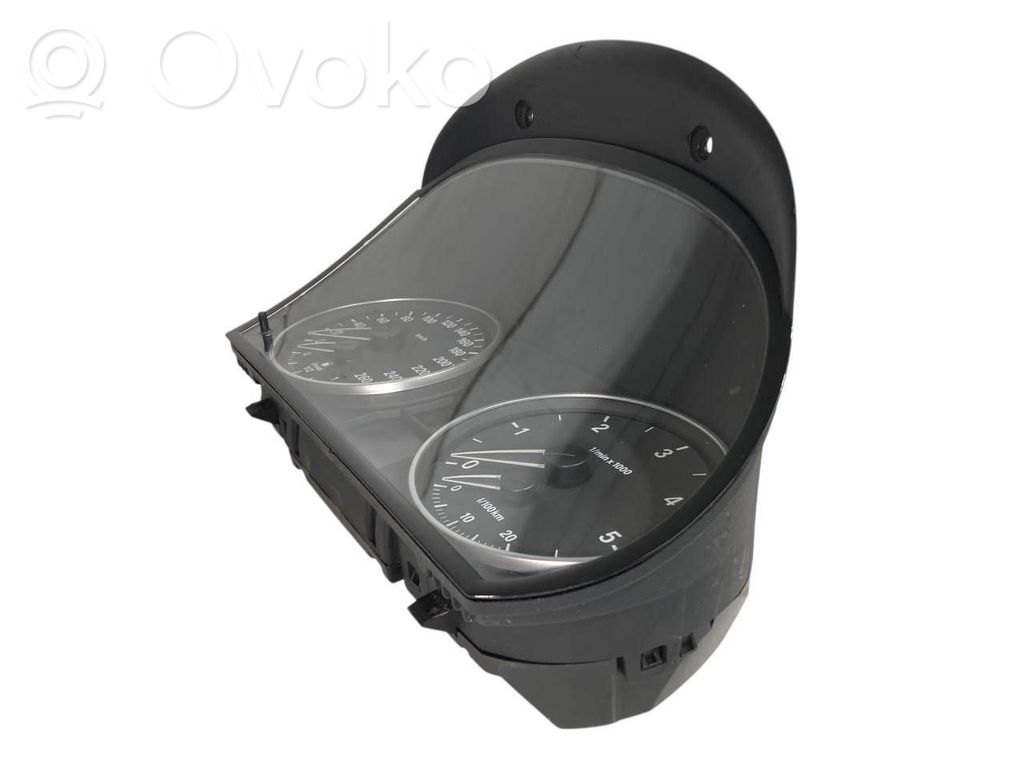 Spidometrs (instrumentu panelī)