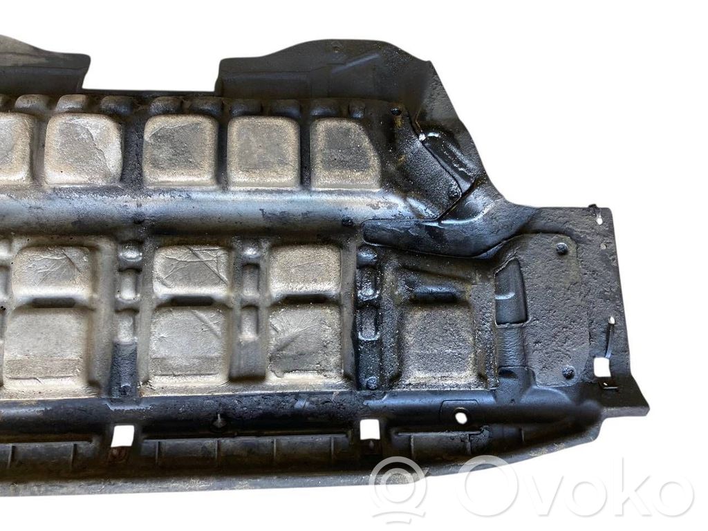 Dzinēja apakšas aizsargs