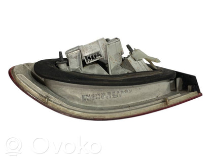 Aizmugurējais lukturis virsbūvē