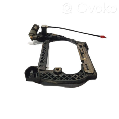 Aizmugurē turētājs / kronšteins ārējam atvēršanas rokturim