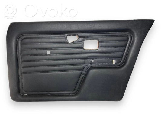 Priekšējo durvju apdare