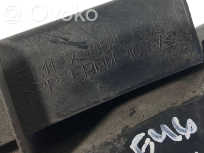 Lower grille (three-piece)