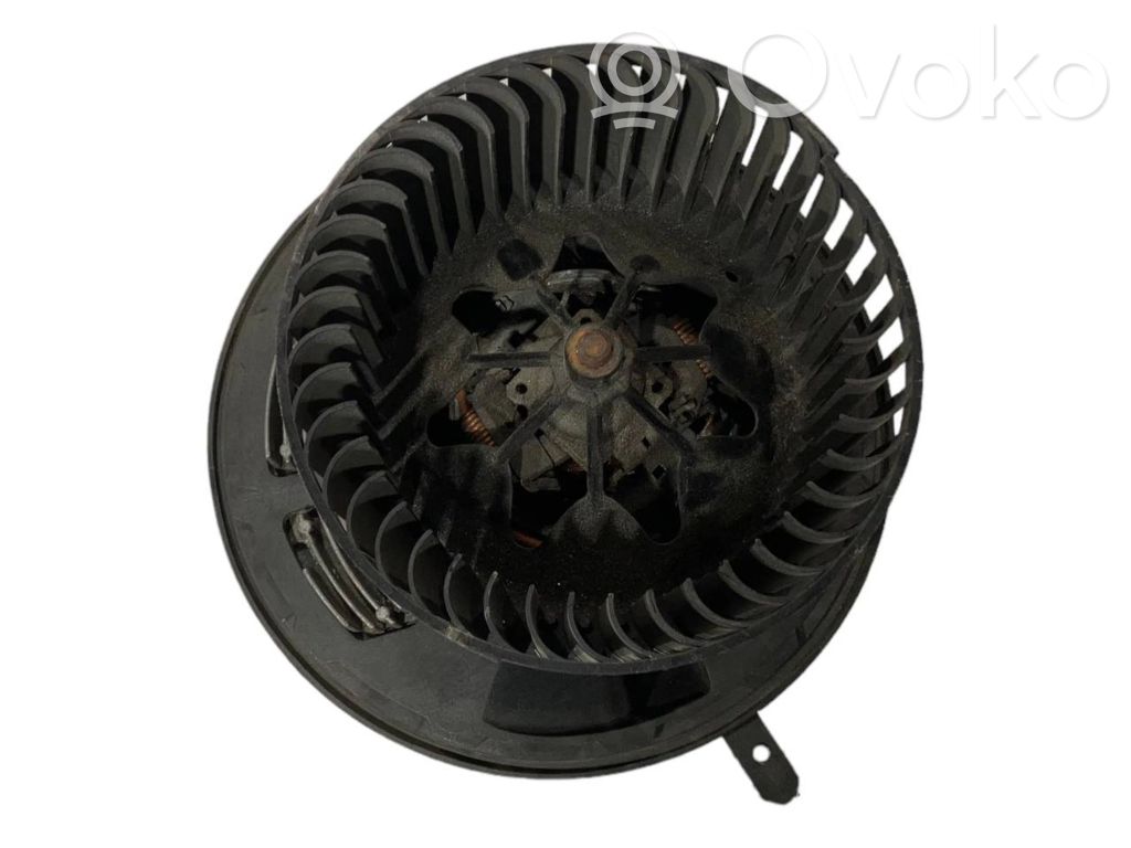 Маленький вентилятор радиатора