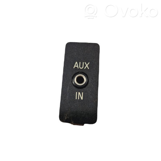AUX-разъем