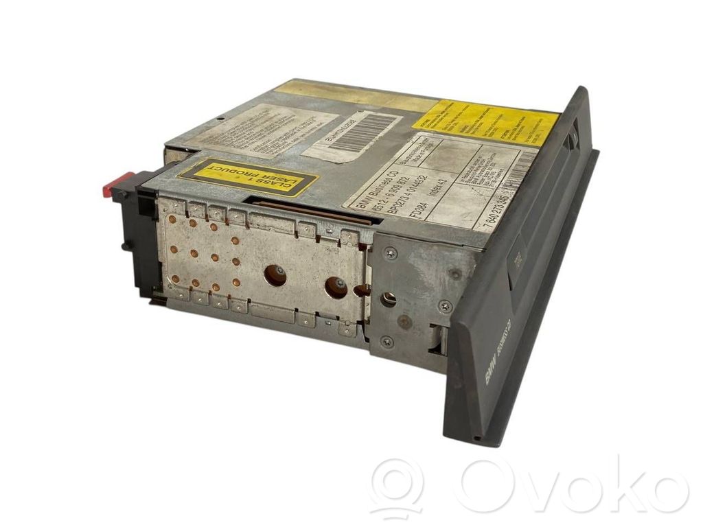 Radio / CD/DVD atskaņotājs / navigācija