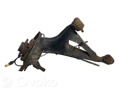 Aizmugurē riteņa rumbas vārpstas šarnīrs (stupica, capfa)