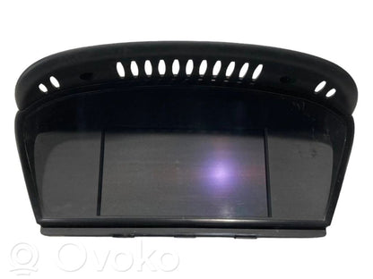 Ekrāns / displejs / mazais ekrāns