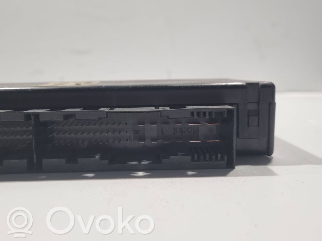 Ksenona vadības bloks