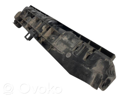 Radiatora (-u) turētājs / kronšteins