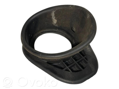 Degvielas tvertnes uzpildes caurule