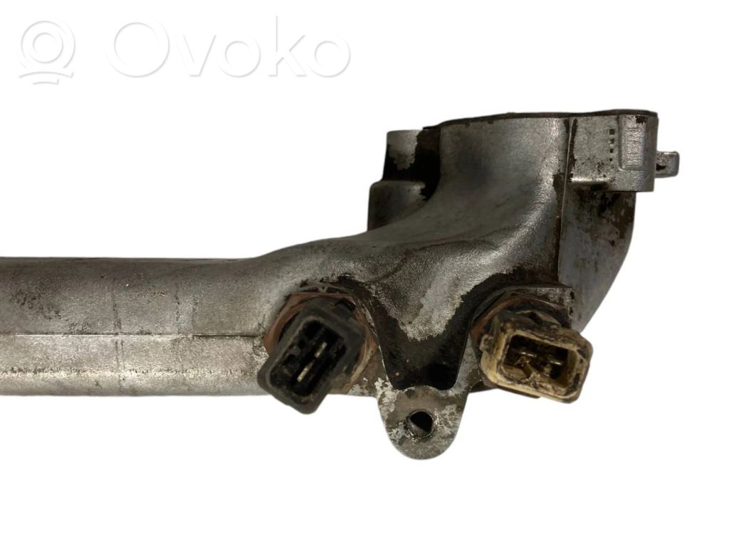 Cita veida dzinēja nodalījuma detaļa