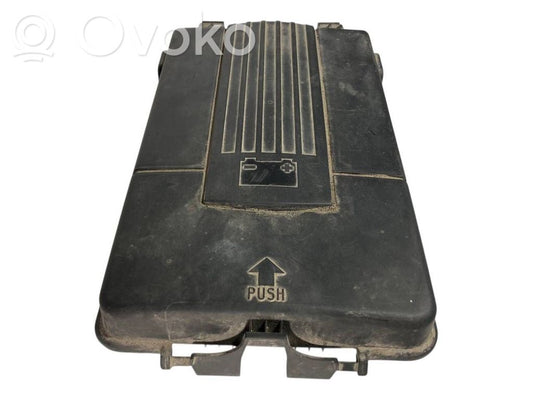 Akumulatora kastes vāks