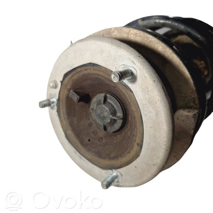 Priekšpusē amortizators