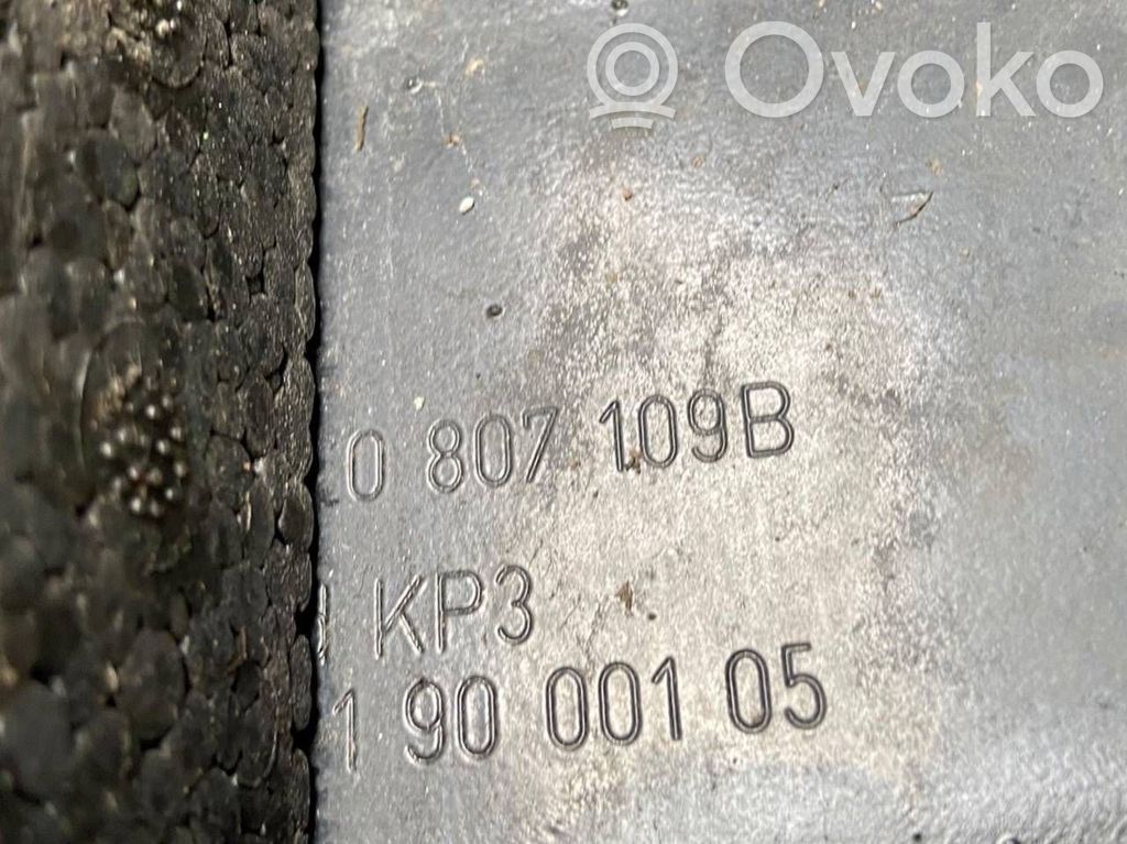 Priekšpusē bampera sija / balka