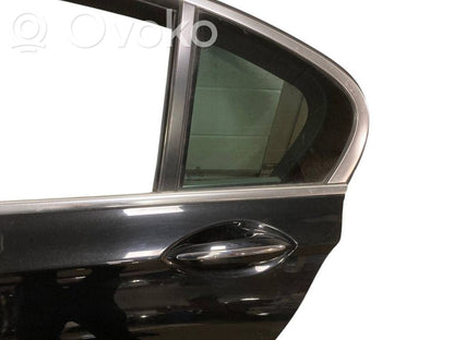 Aizmugurējās durvis