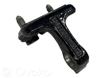 Aizmugurē apakšējā vira (eņģe)