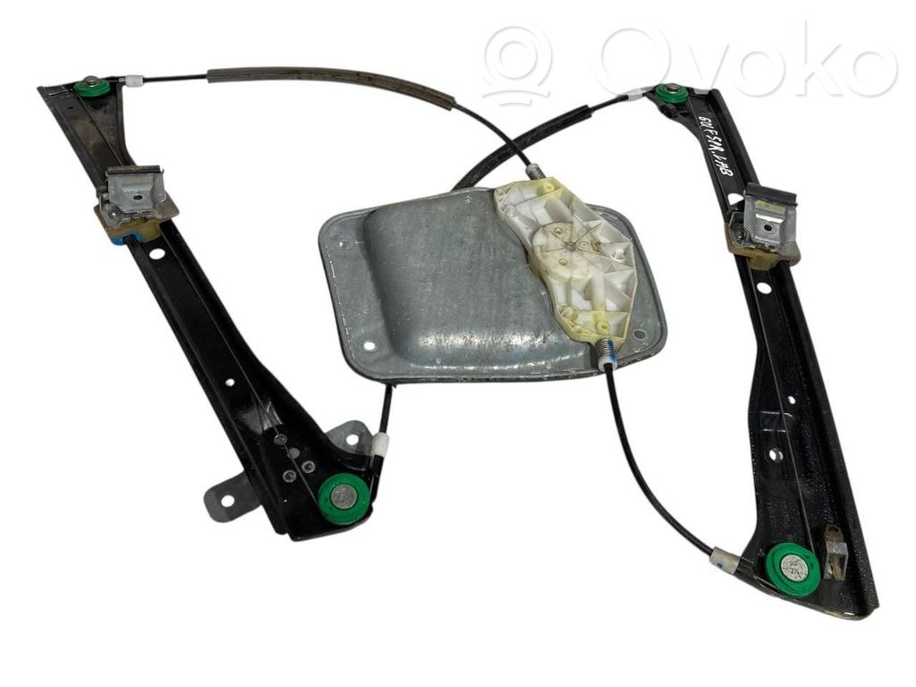 Priekšpusē elektriskā loga pacelšanas mehānisma komplekts