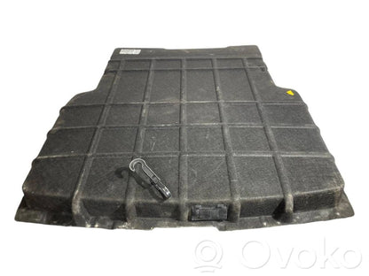 Пол багажника