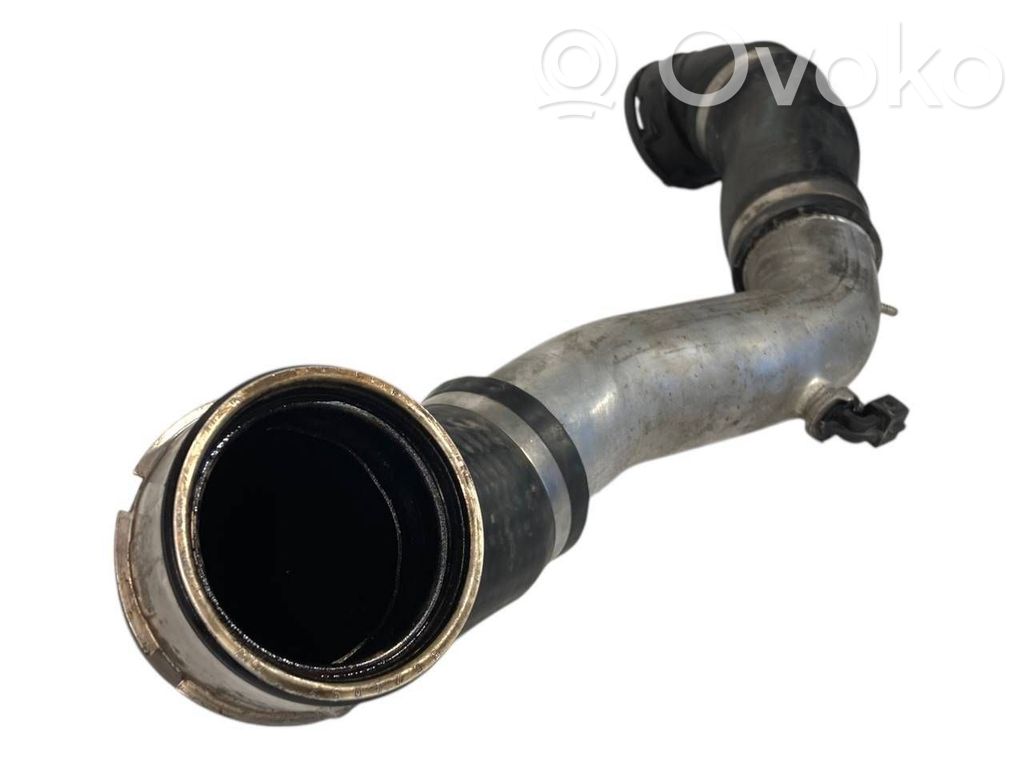 Шланг(и)/труба(ы) интеркулера