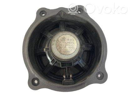 Speaker(s) in front door