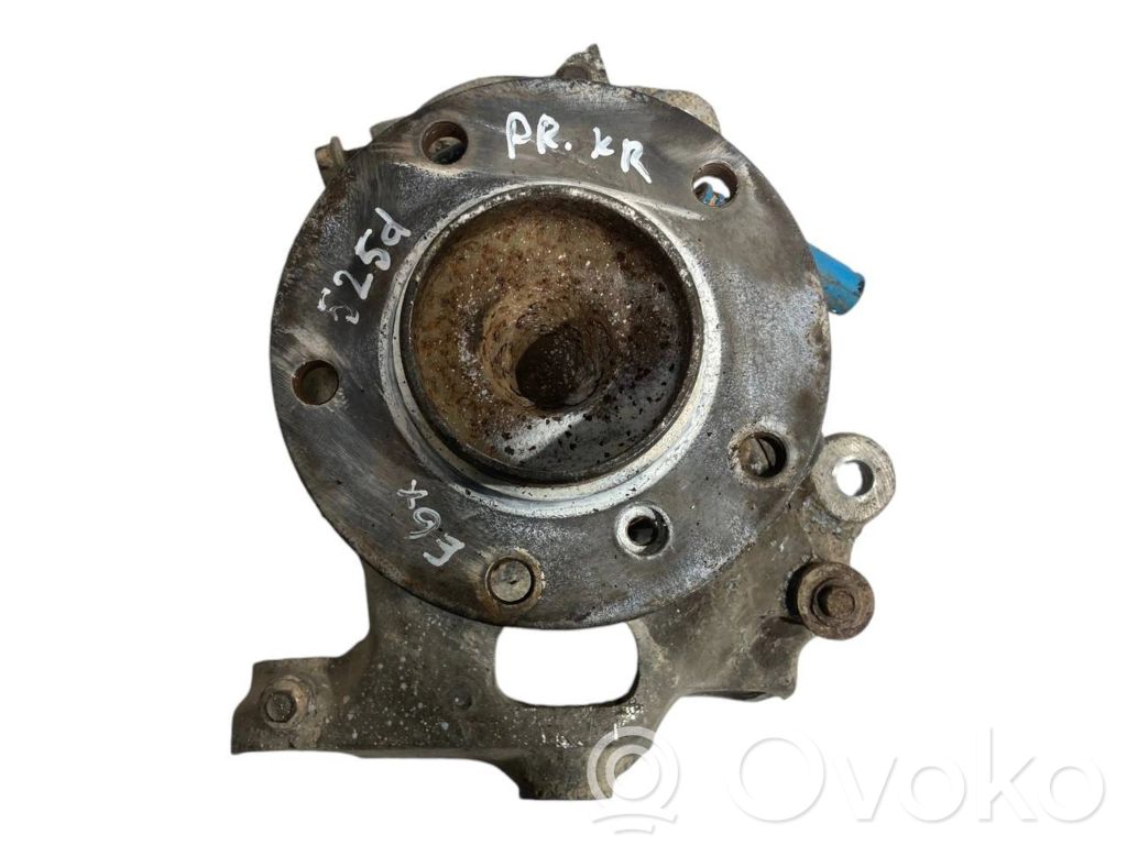 Priekšējā riteņa rumbas vārpstas šarnīrs (stupica, capfa)