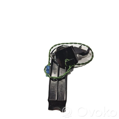 Augsto frekvenču skaļrunis (-i) priekšējās durvīs