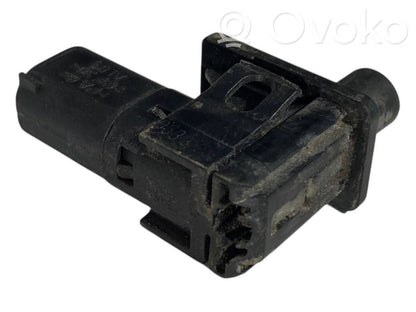 Motora pārsega atvēršanas / aizvēršanas sensors