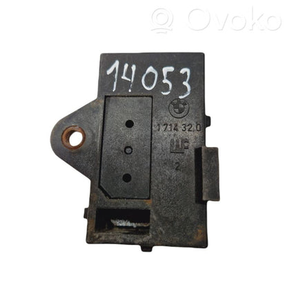 Positive wire connection assembly