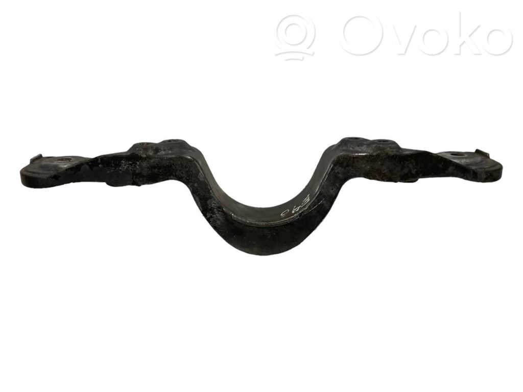 Aizmugurējā reduktora stiprinājums