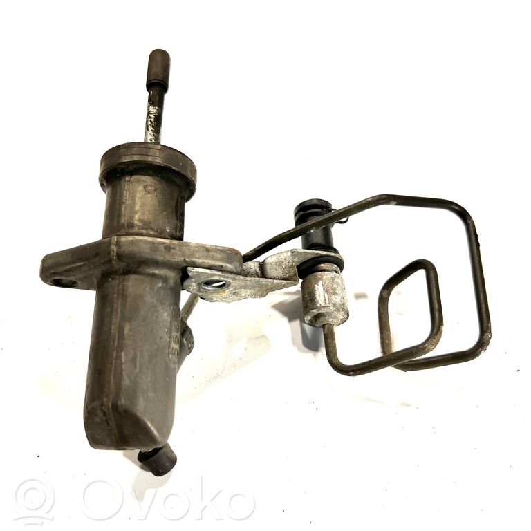 Главный цилиндр сцепления