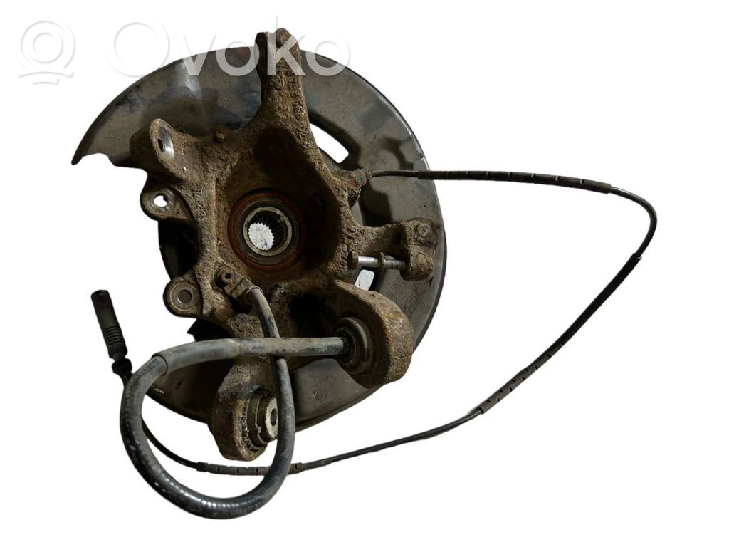 Aizmugurē riteņa rumbas vārpstas šarnīrs (stupica, capfa)