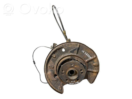 Aizmugurē riteņa rumbas vārpstas šarnīrs (stupica, capfa)