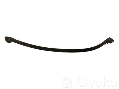 Caurulīte (-es) / šļūtene (-es)